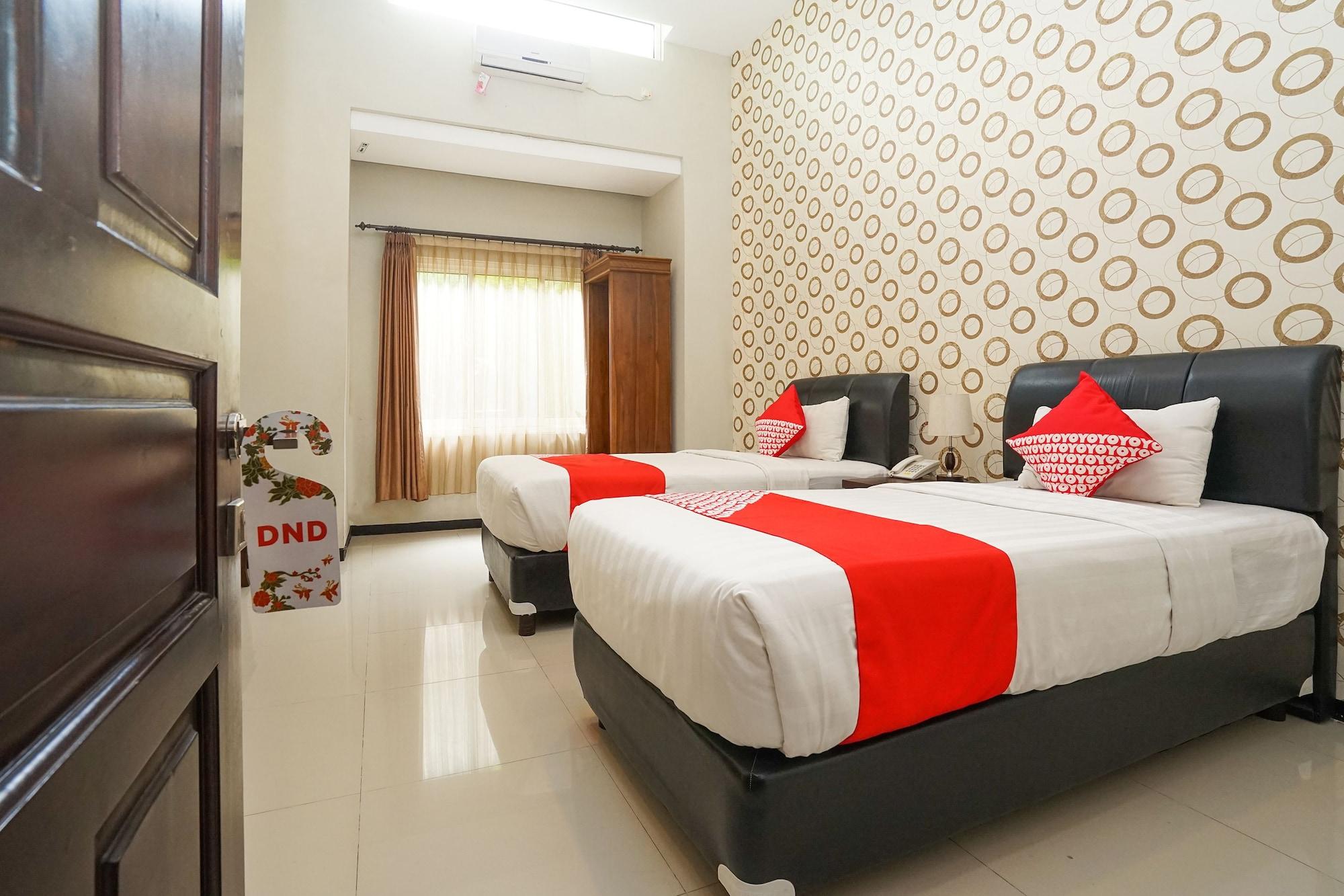 Oyo 282 Putri Utari Residence Malang Kültér fotó