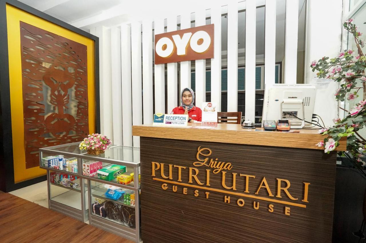 Oyo 282 Putri Utari Residence Malang Kültér fotó