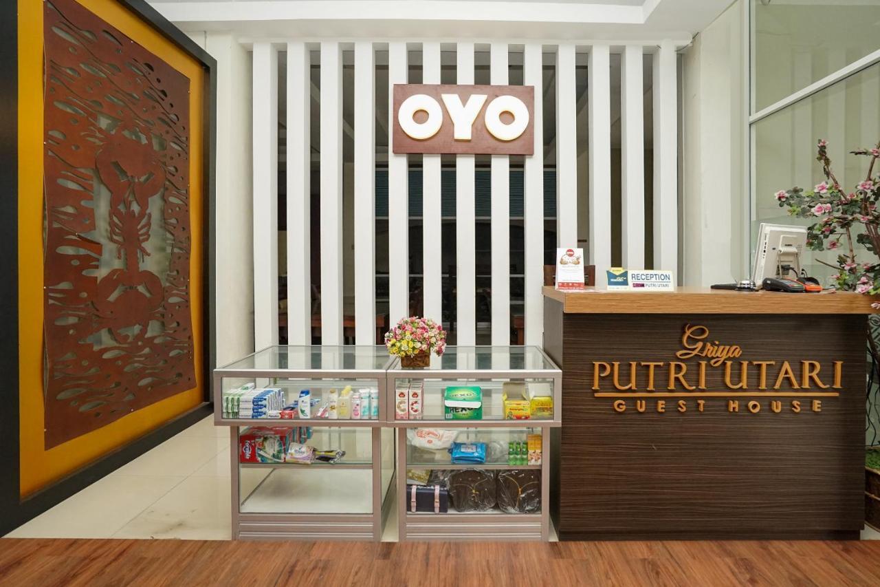 Oyo 282 Putri Utari Residence Malang Kültér fotó