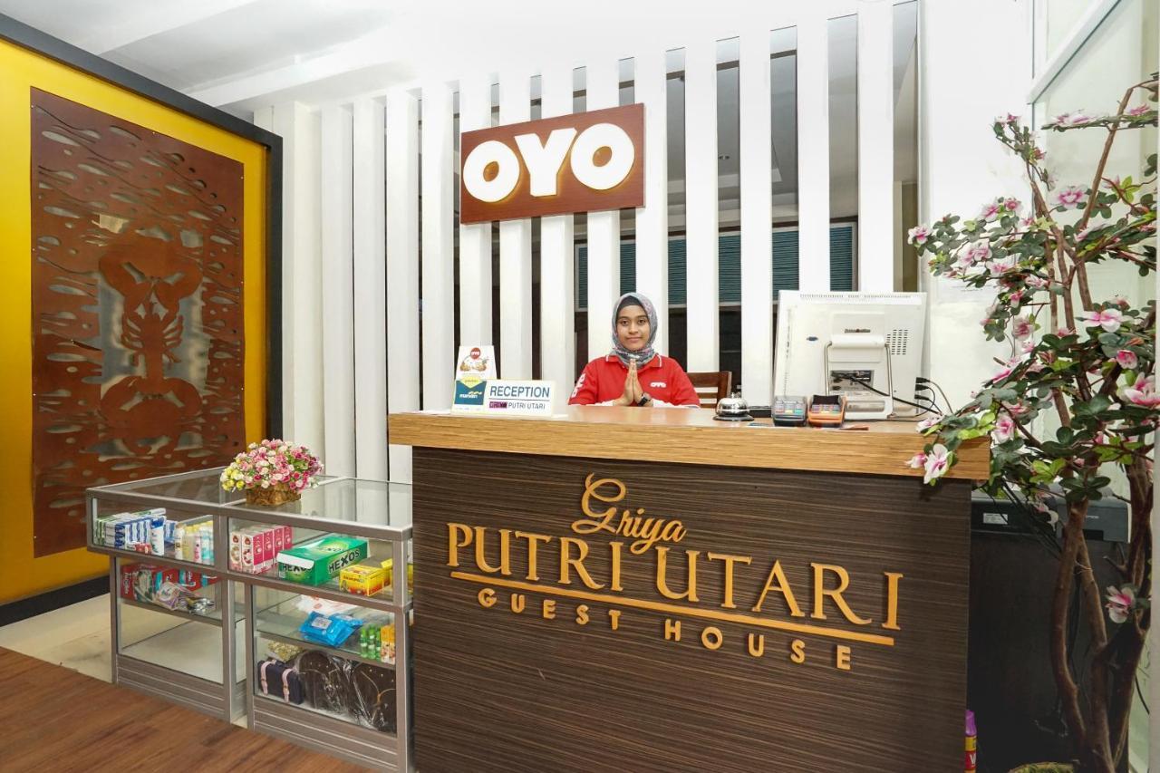 Oyo 282 Putri Utari Residence Malang Kültér fotó